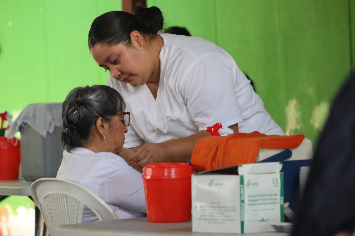 Progreso impulsa jornada gratuita de vacunación que benefició a más de 300 personas en zona 6