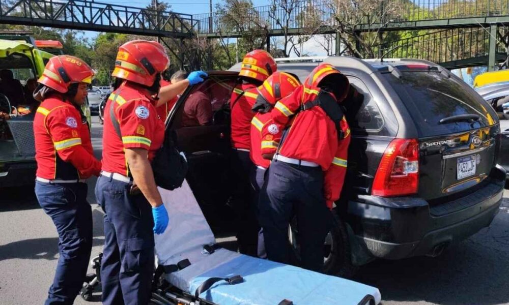 Ataque a camioneta deja una mujer herida en el bulevar Liberación