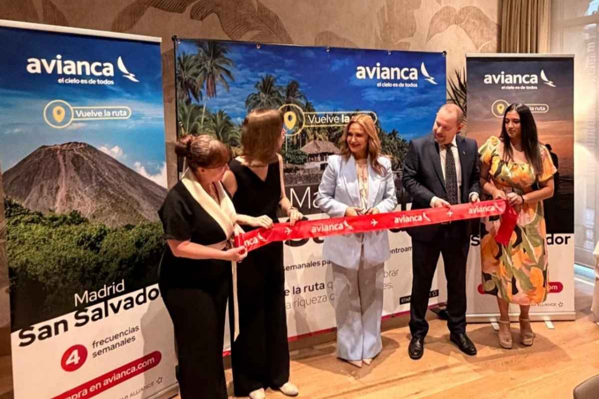 Avianca reactiva vuelos entre Madrid y San Salvador para el verano de 2026