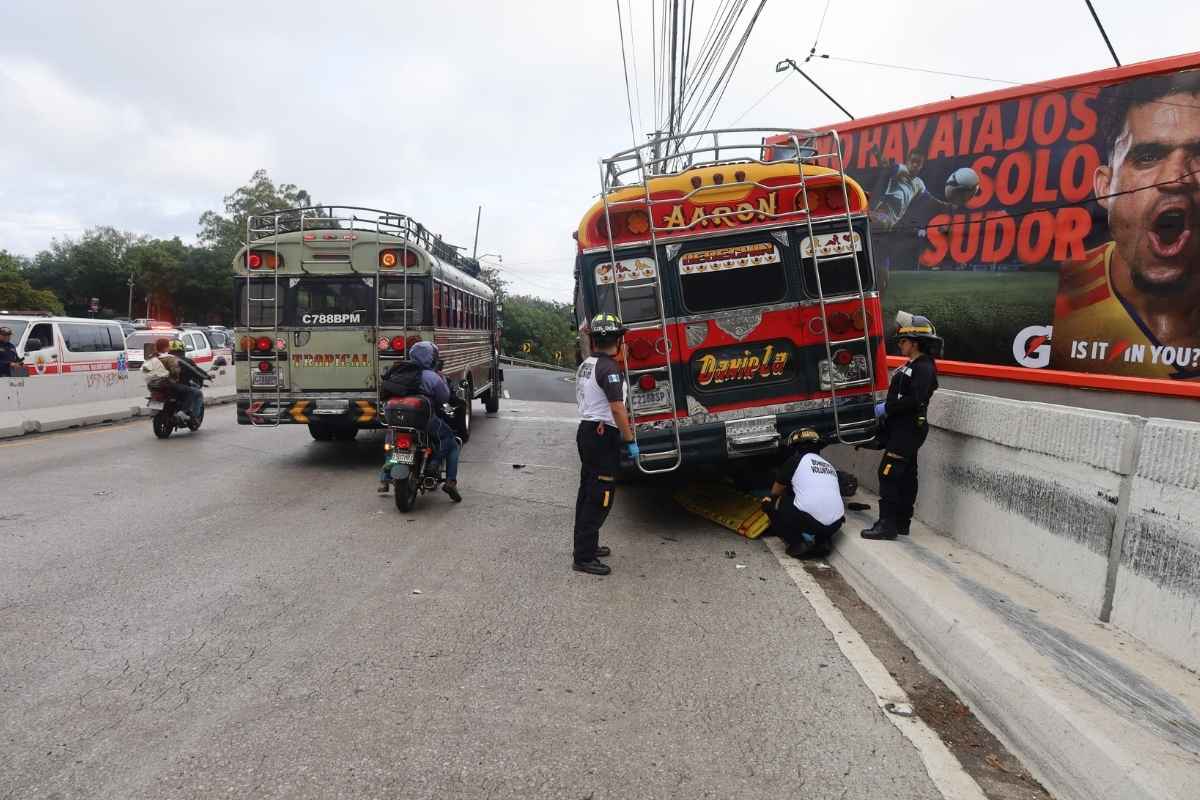 Bus pierde el control en Vista Hermosa y deja un fallecido en zona 15