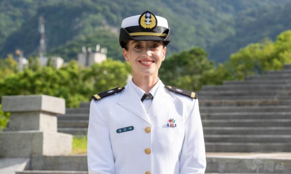 Cuatro oficiales guatemaltecos culminan su formación militar en Taiwán