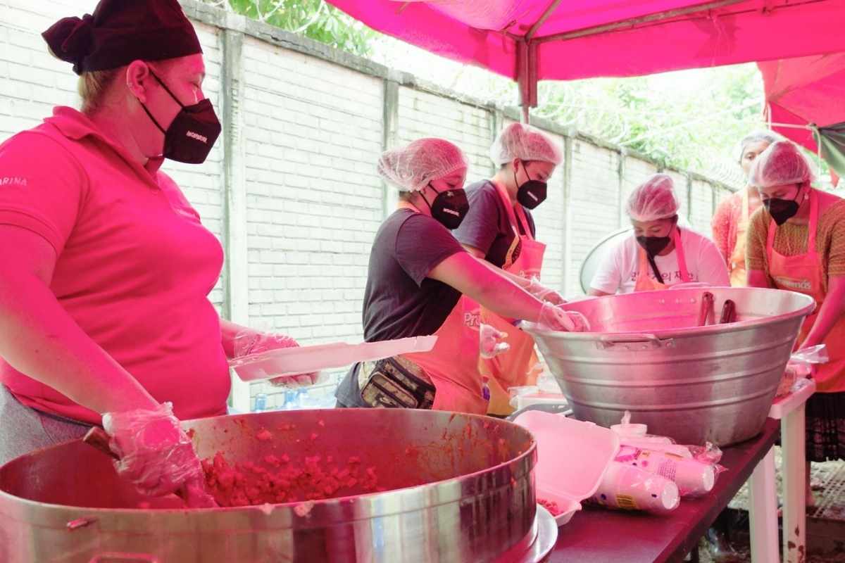 Fundación Castillo Hermanos lleva asistencia alimentaria a familias afectadas en Alta Verapaz