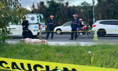 Hallan cuerpo envuelto en sábanas a un costado de carretera en San Miguel Petapa