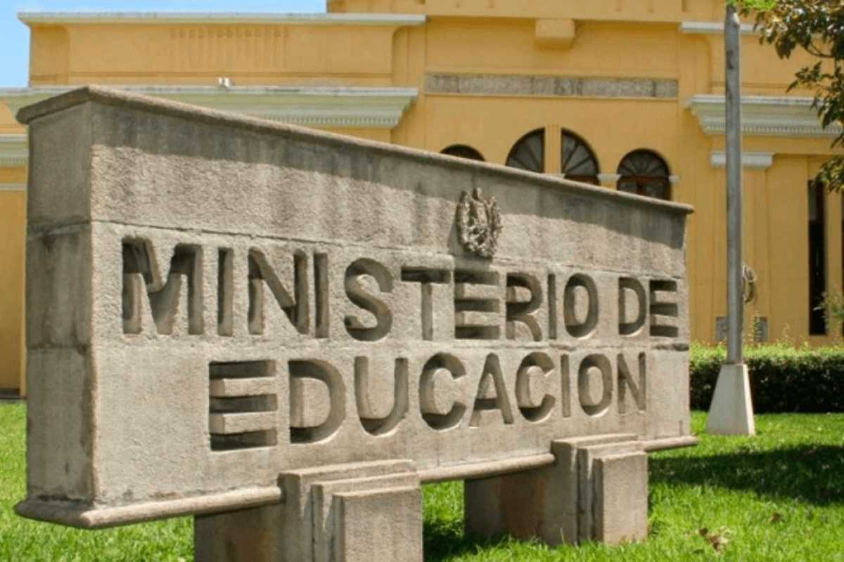Juzgado deja sin efecto emplazamiento contra el Mineduc y respalda el procedimiento seguido por la cartera educativa