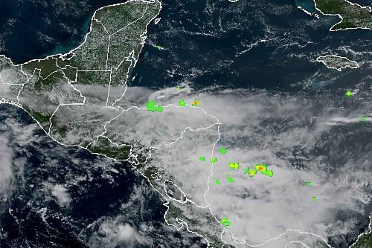 Lluvias intensas marcarán la semana en Guatemala por el acercamiento de la onda del este 19