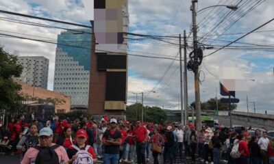 Salubristas inician concentración en la calzada Roosevelt y autoridades monitorean posibles complicaciones viales