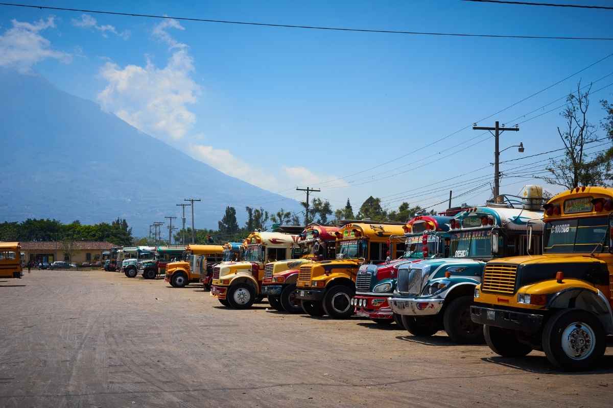 Suspenden servicio buses entre Antigua y la capital por amenazas