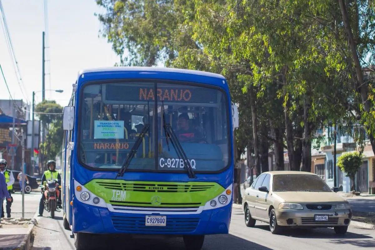 Transportistas anuncian cobro de Q7 por pasaje mientras esperan resolución de la Municipalidad