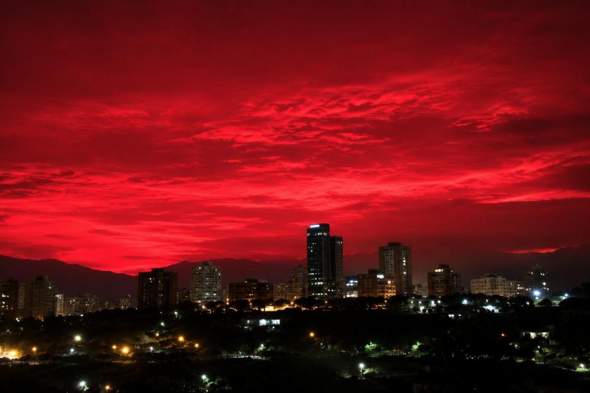 ¿Por qué el cielo se tiñó de rojo en Venezuela La explicación científica detrás del fenómeno