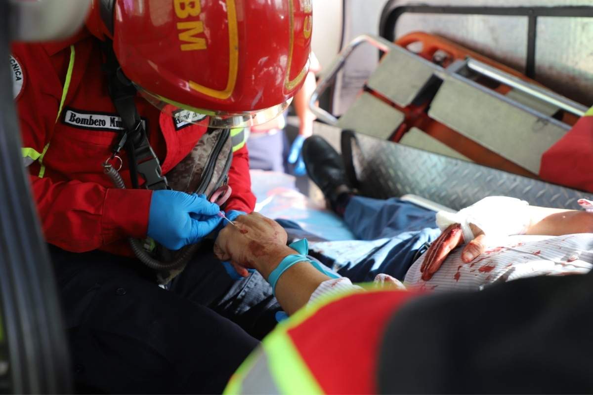 Ataque a automovilista obliga a cierres viales en zona 13 de la capital