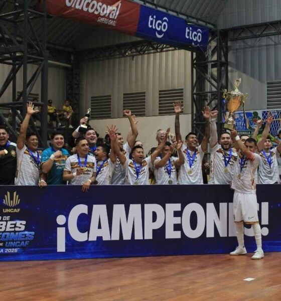 Dobladas San Carlos conquista el título más importante del futsal centroamericano