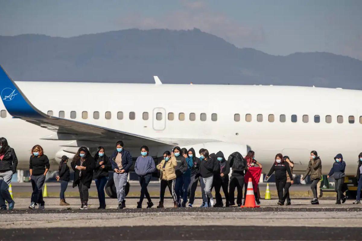 EE. UU. estaría deportando a migrantes mexicanos a Guatemala y Honduras