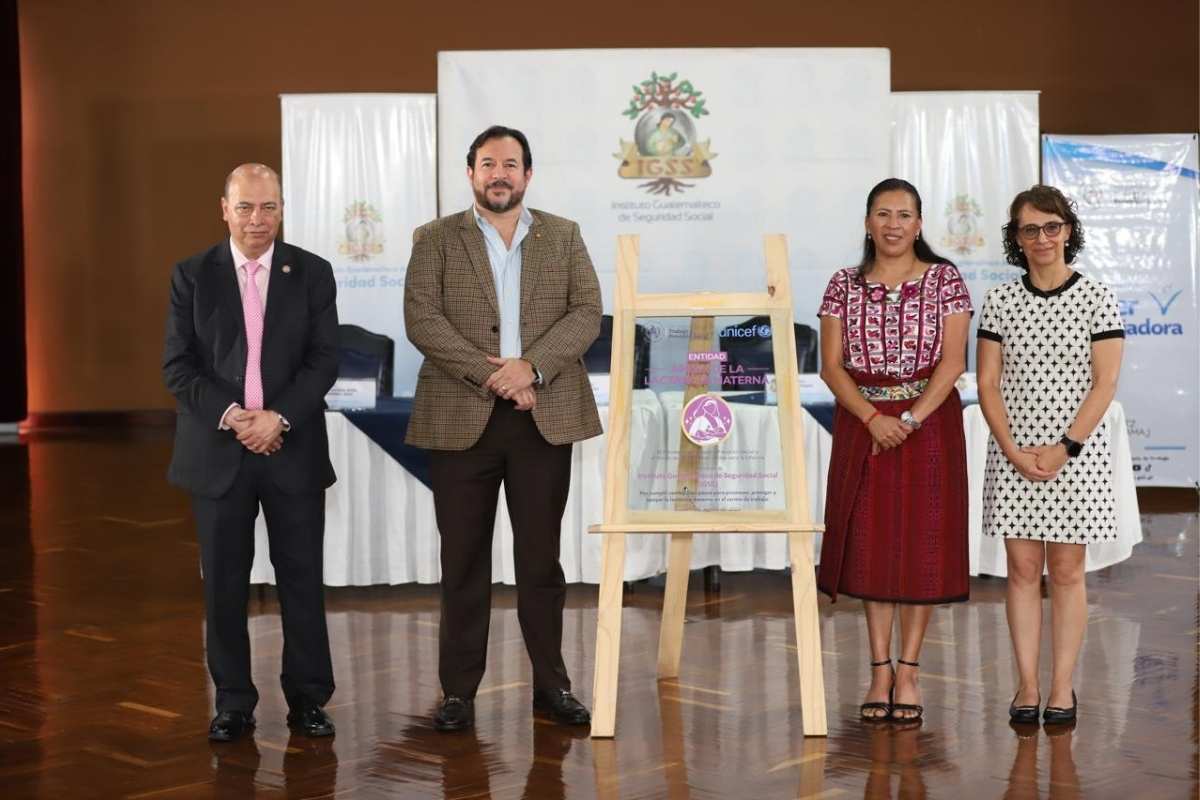IGSS reconoce 11 unidades médicas por crear espacios para la lactancia materna