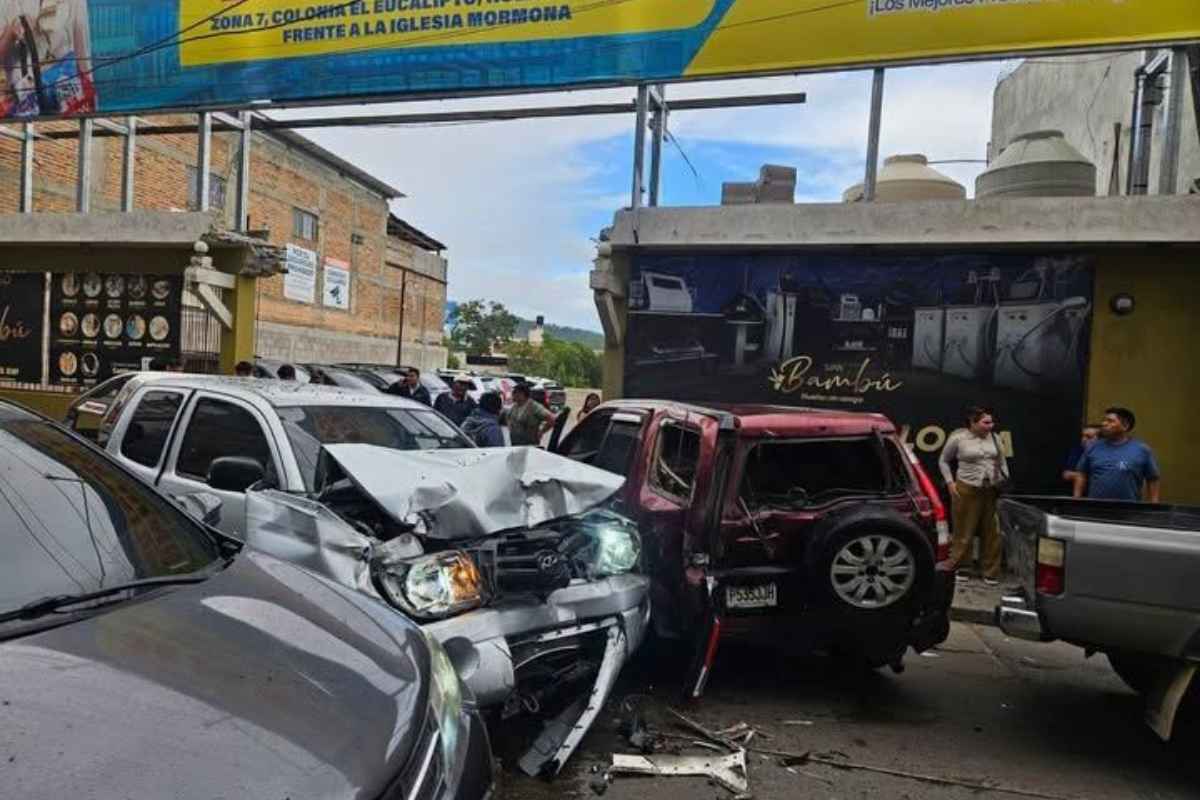 Pickup atropella a ciclista durante una fuga en Huehuetenango