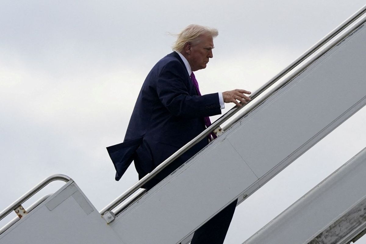 Trump habría realizado vuelo militar secreto desde Turquía tras presunta amenaza de Irán