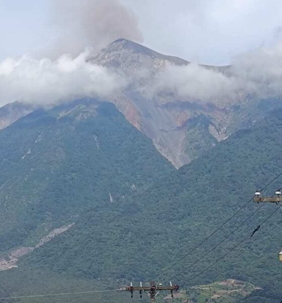 Volcán de Fuego intensifica explosiones y dispersa ceniza hacia comunidades cercanas