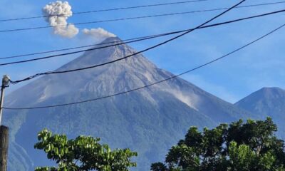Volcán de Fuego mantiene alerta por ceniza que podría desplazarse hasta 50 kilómetros