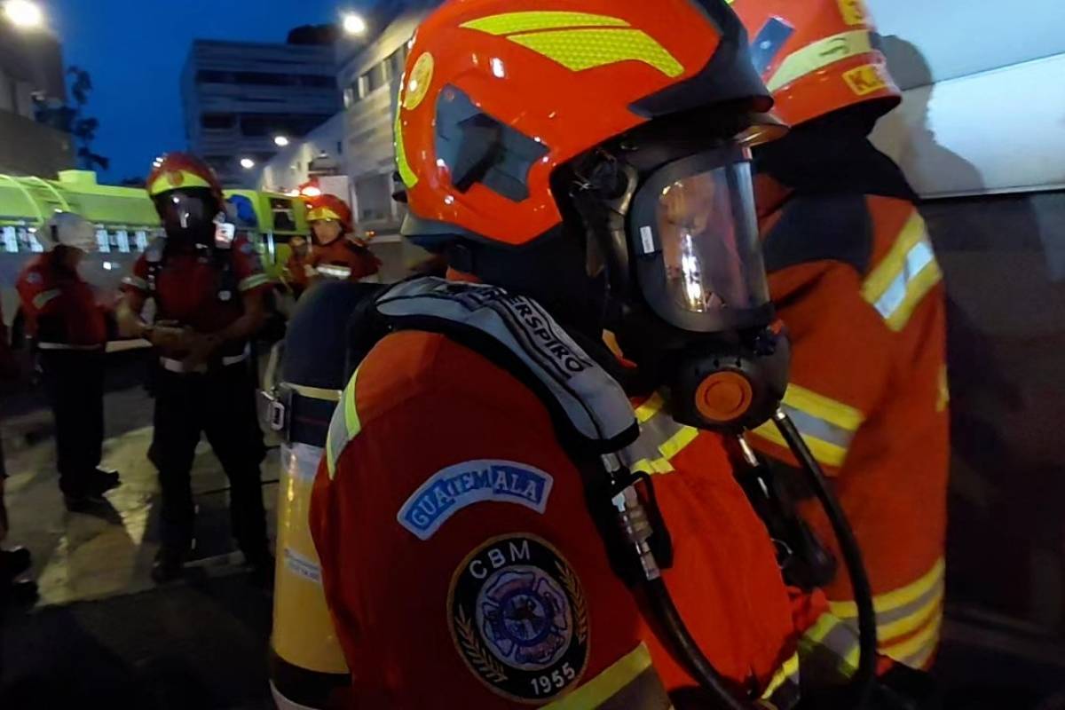 Fuga de gas desata alarma por incendio en comercio de calzada Roosevelt