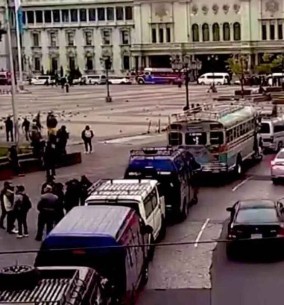 Presión en las calles 48 Cantones toman la capital por alza de los combustibles