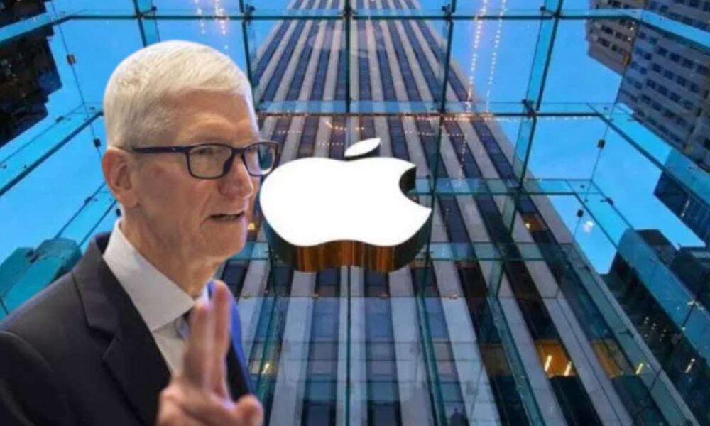 Tim Cook deja de ser CEO de Apple tras 15 años y John Ternus asume el cargo