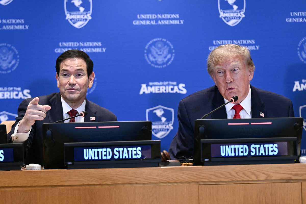 Trump respalda posible prohibición de exportaciones de diésel de EE. UU.