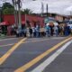 Bloqueos en Guatemala salubristas cierran puente El Incienso y afectan el Transmetro