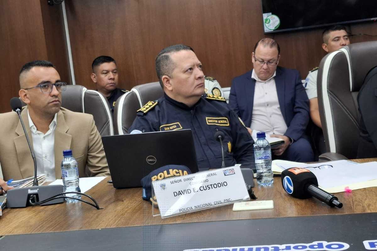 Director de la PNC promete capturas, pero acumula preguntas sin resolver