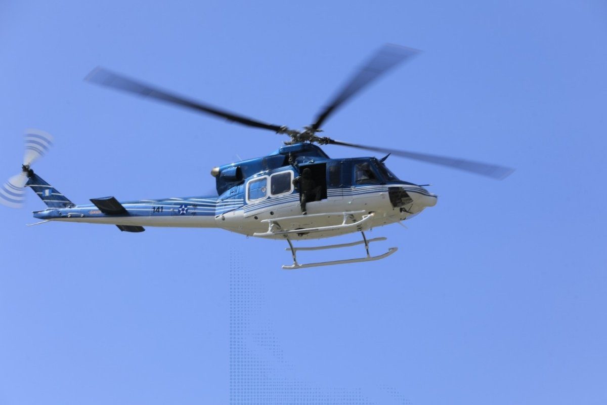 Mindef recibe Q3.3 millones adicionales para vehículos Armadillo y helicóptero BELL 412