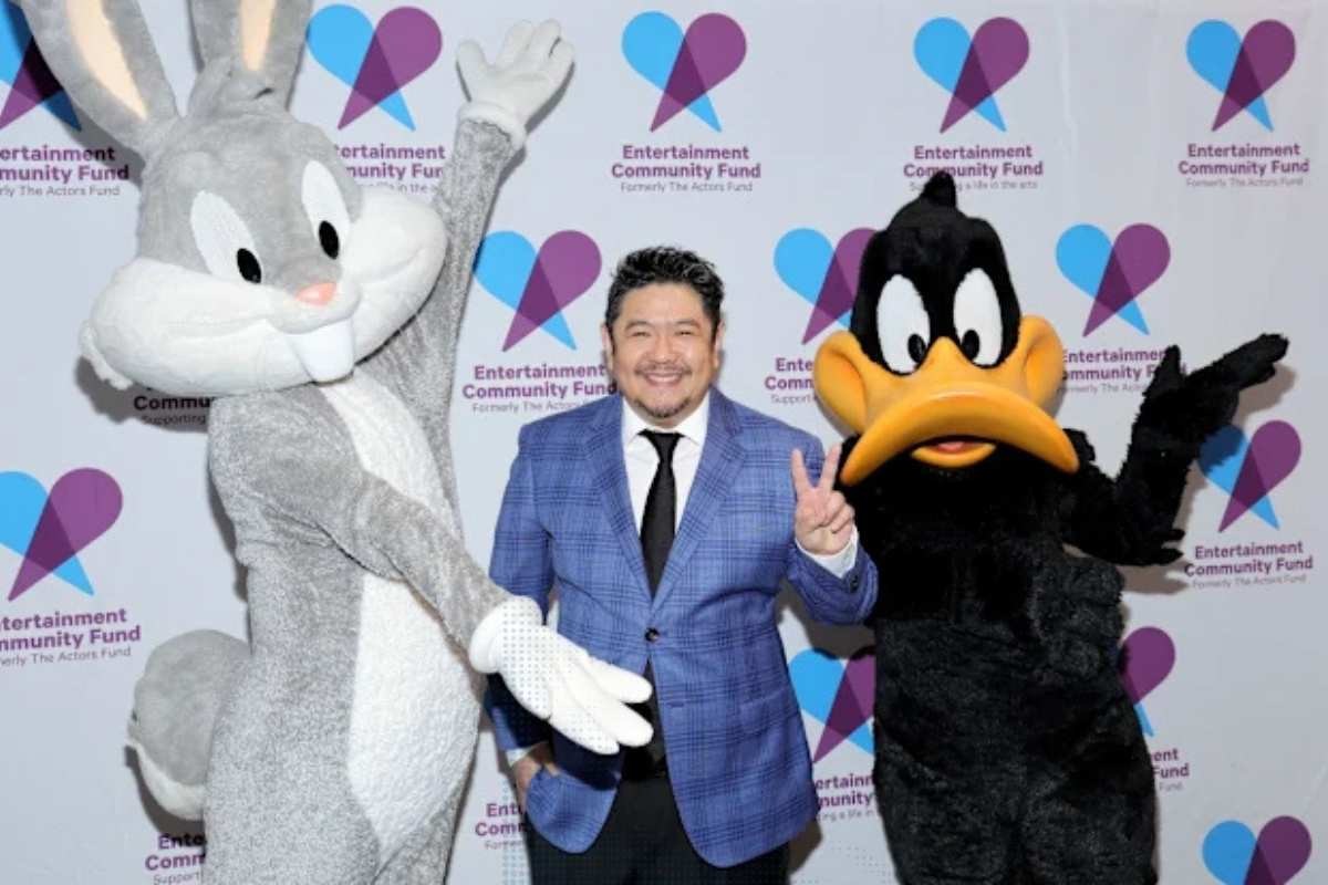 Muere Eric Bauza, la voz de Bugs Bunny, a los 46 años