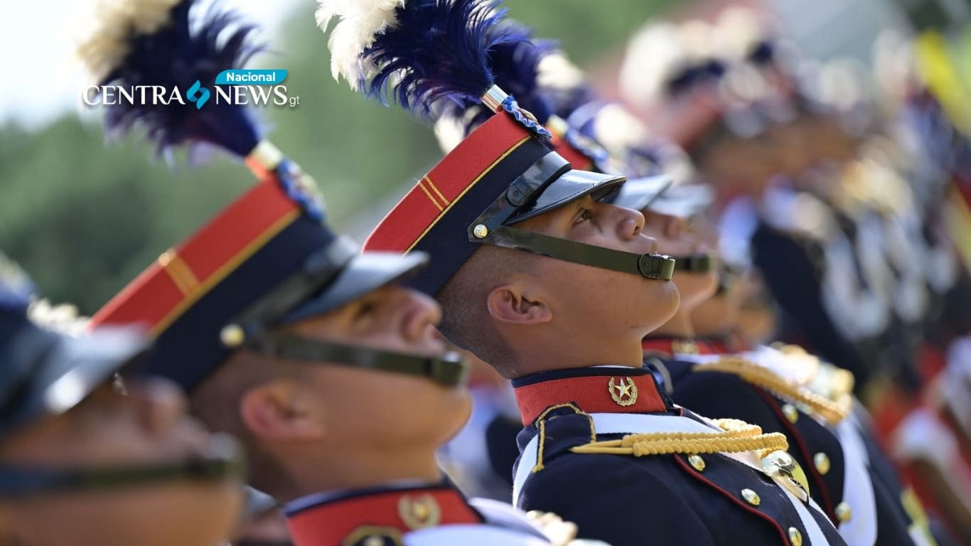 Presidente conmemora 150 años de la Escuela Politécnica