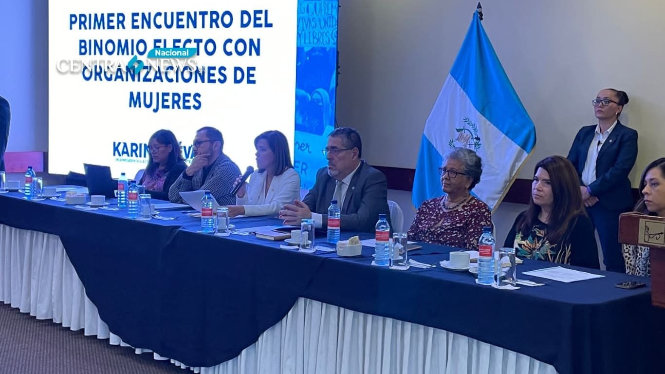 Organizaciones de mujeres se reúnen con el Binomio Presidencial electo