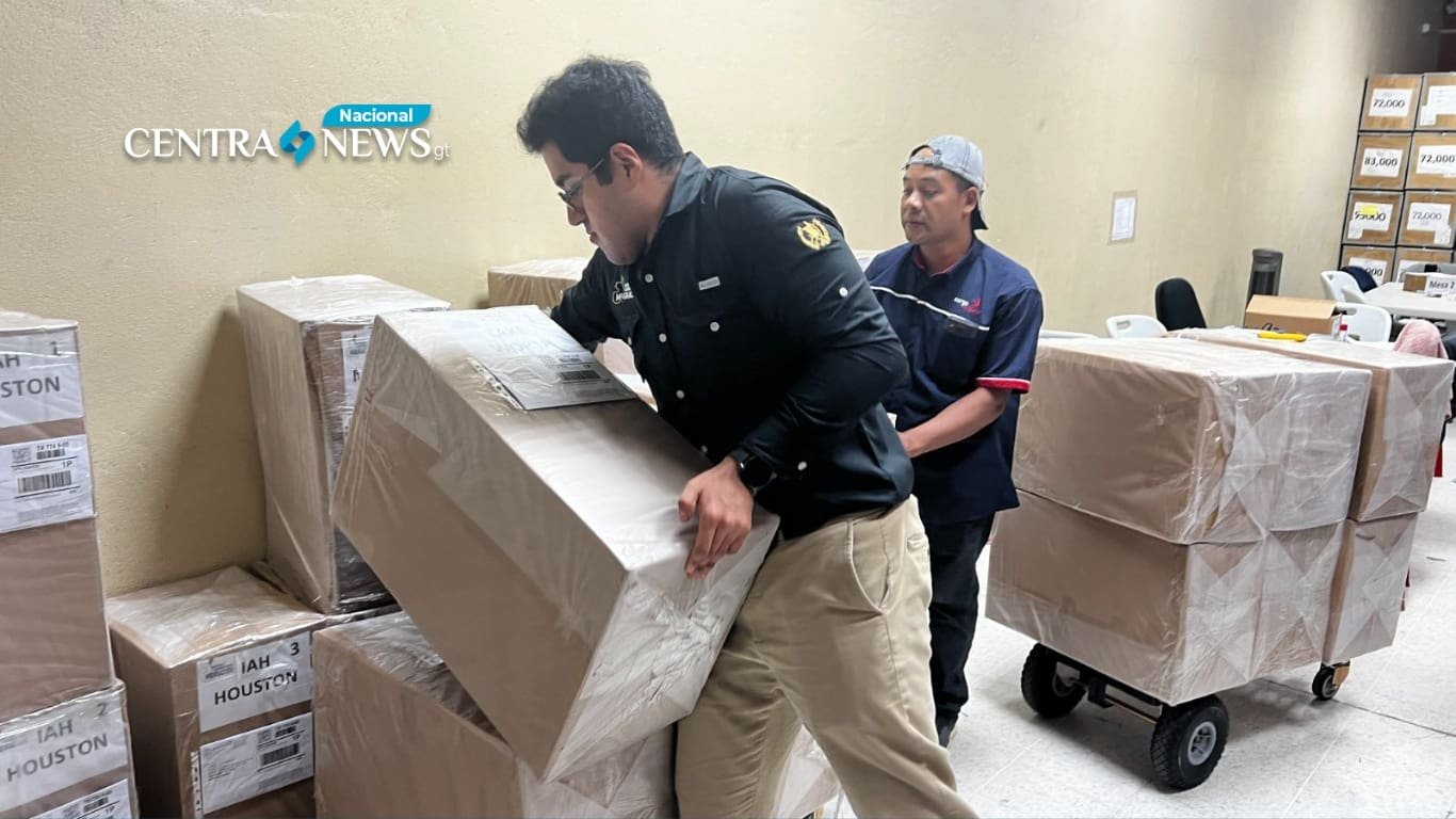 Envían 35 mil cartillas para pasaportes en EE. UU. y España