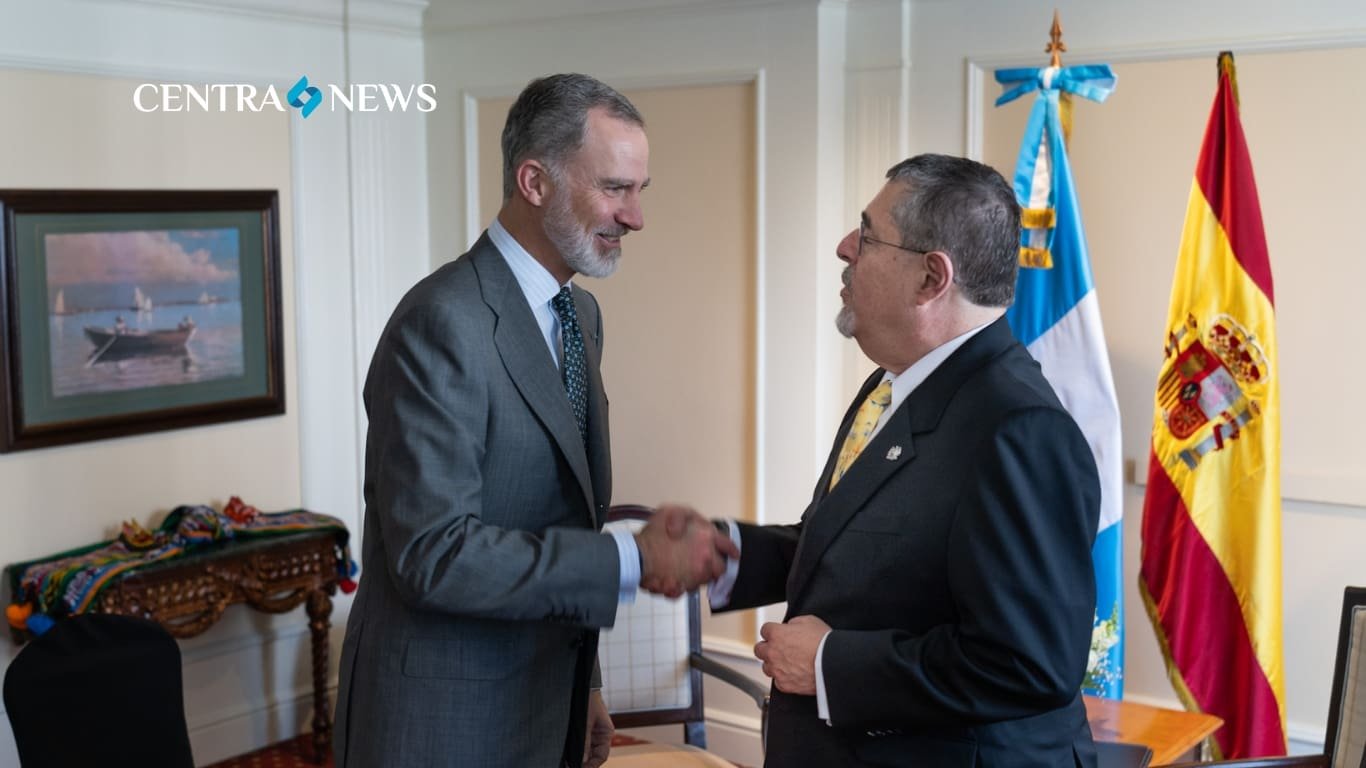 Arévalo sostiene reunión bilateral con Rey de España