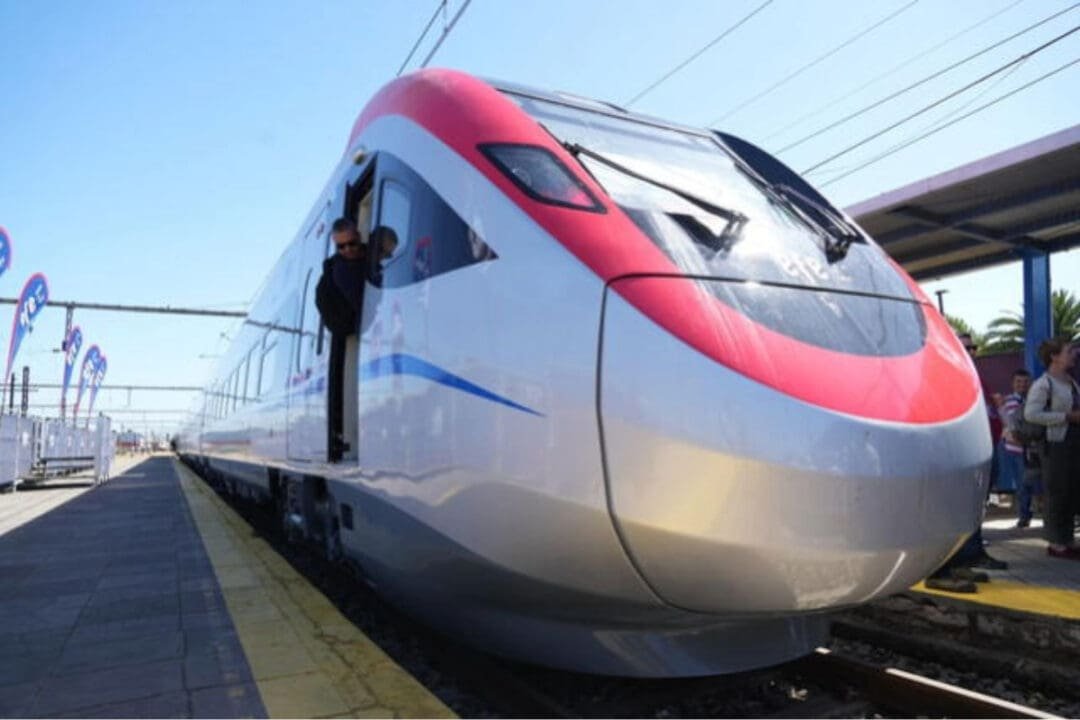 Chile estrena el tren más rápido y moderno de Sudamérica