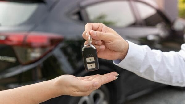 Empleado de la SIT destituido por uso improcedente de vehículo oficial