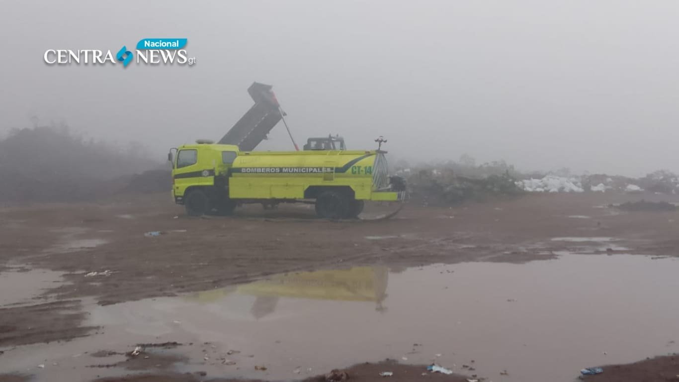 Incendio en vertedero de AMSA controlado en un 60 por ciento