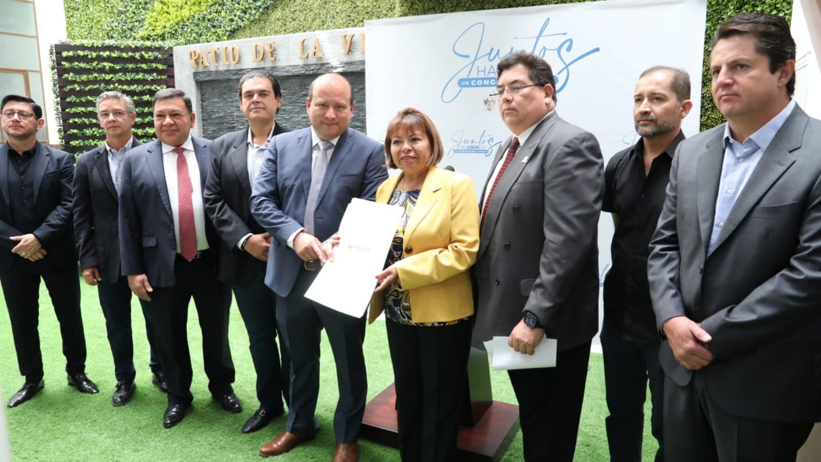 Propuesta legislativa busca permitir el manejo de transporte de carga a jóvenes desde los 18 años