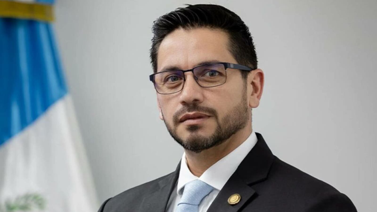 Adrián Zapata Alamilla dimite como viceministro de Economía