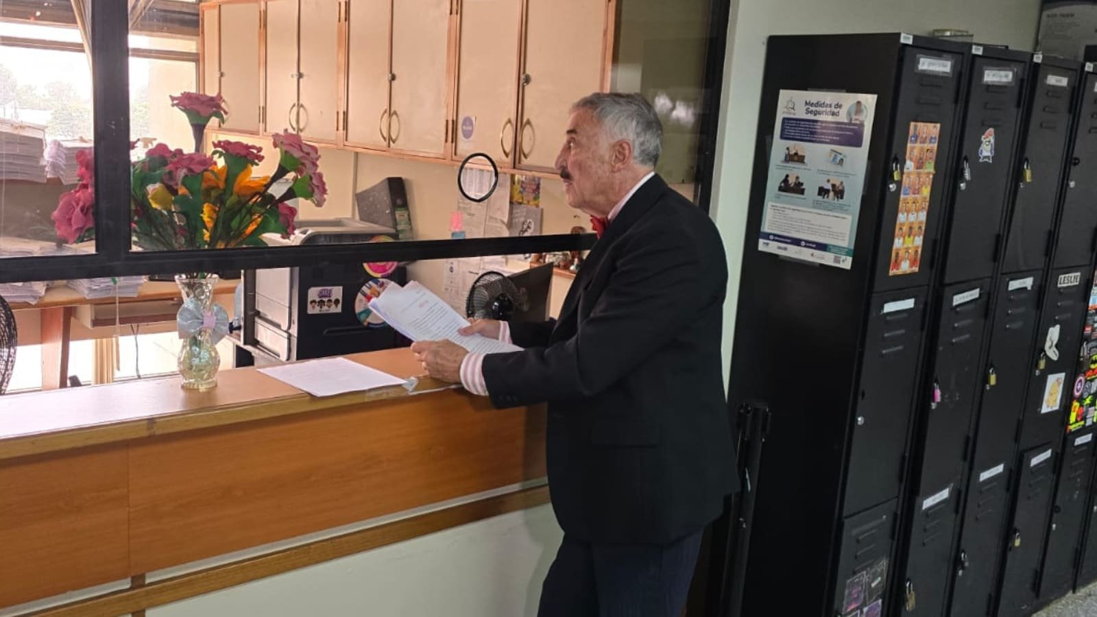 Exdiputado Beltranena denuncia al Ministro de Defensa por participación en marcha presidencial