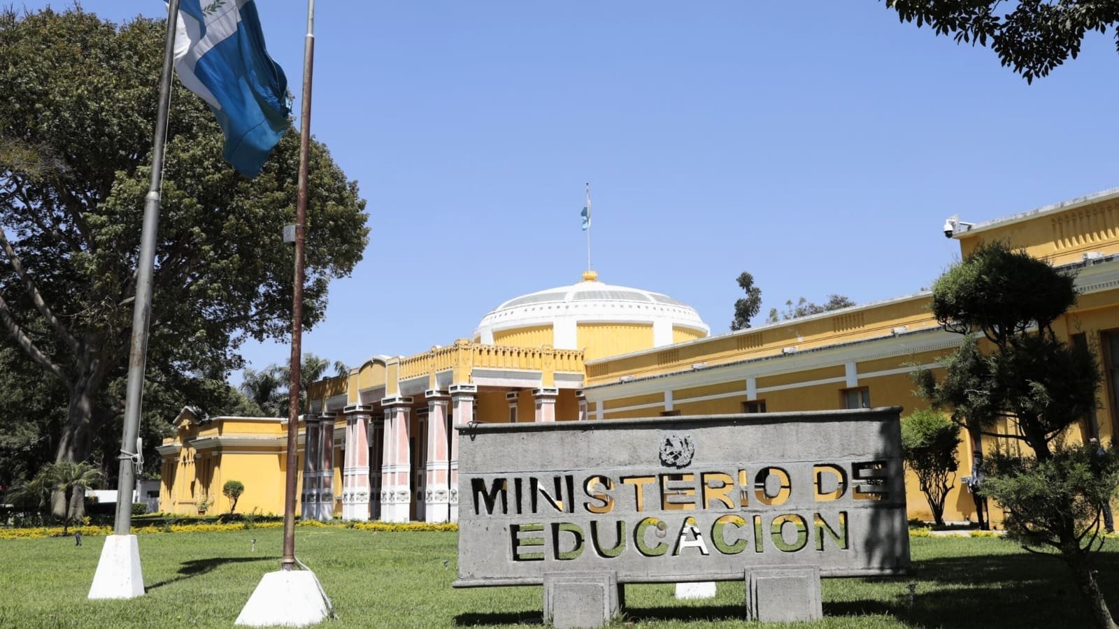 Mineduc mantiene suspensión de actividades al aire libre por mala calidad del aire