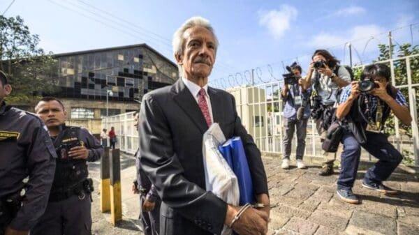 Tribunal otorga arresto domiciliario al periodista José Rubén Zamora