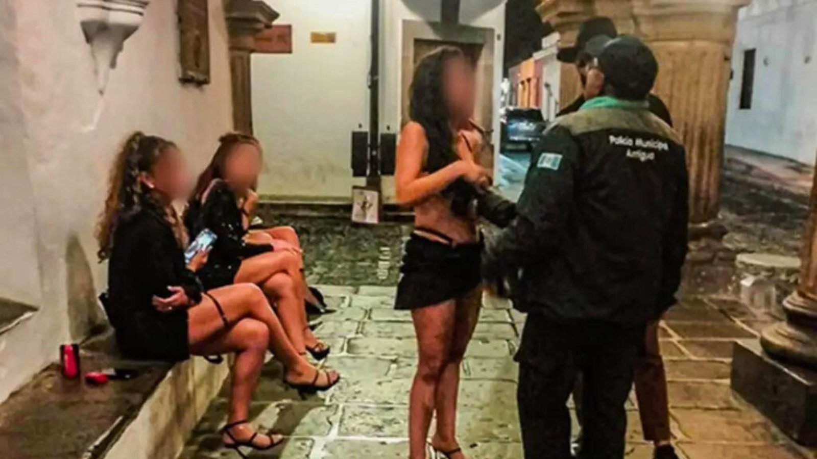 Antigua Guatemala responde a fotos virales de mujeres en ropa interior
