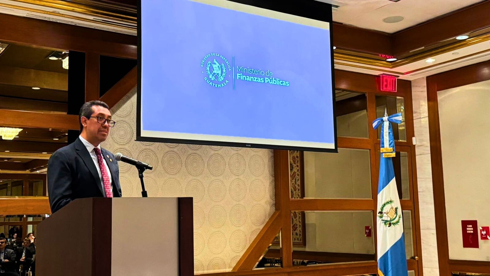 Congreso evalúa propuesta de reajuste presupuestario de Q14 mil millones