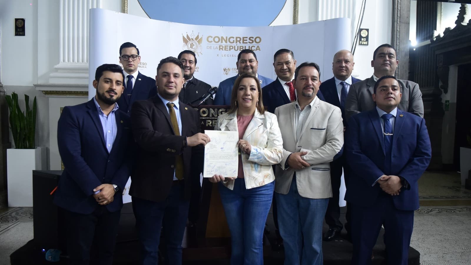 Proponen ley para permitir a la PNC disparar sus armas de fuego en situaciones específicas