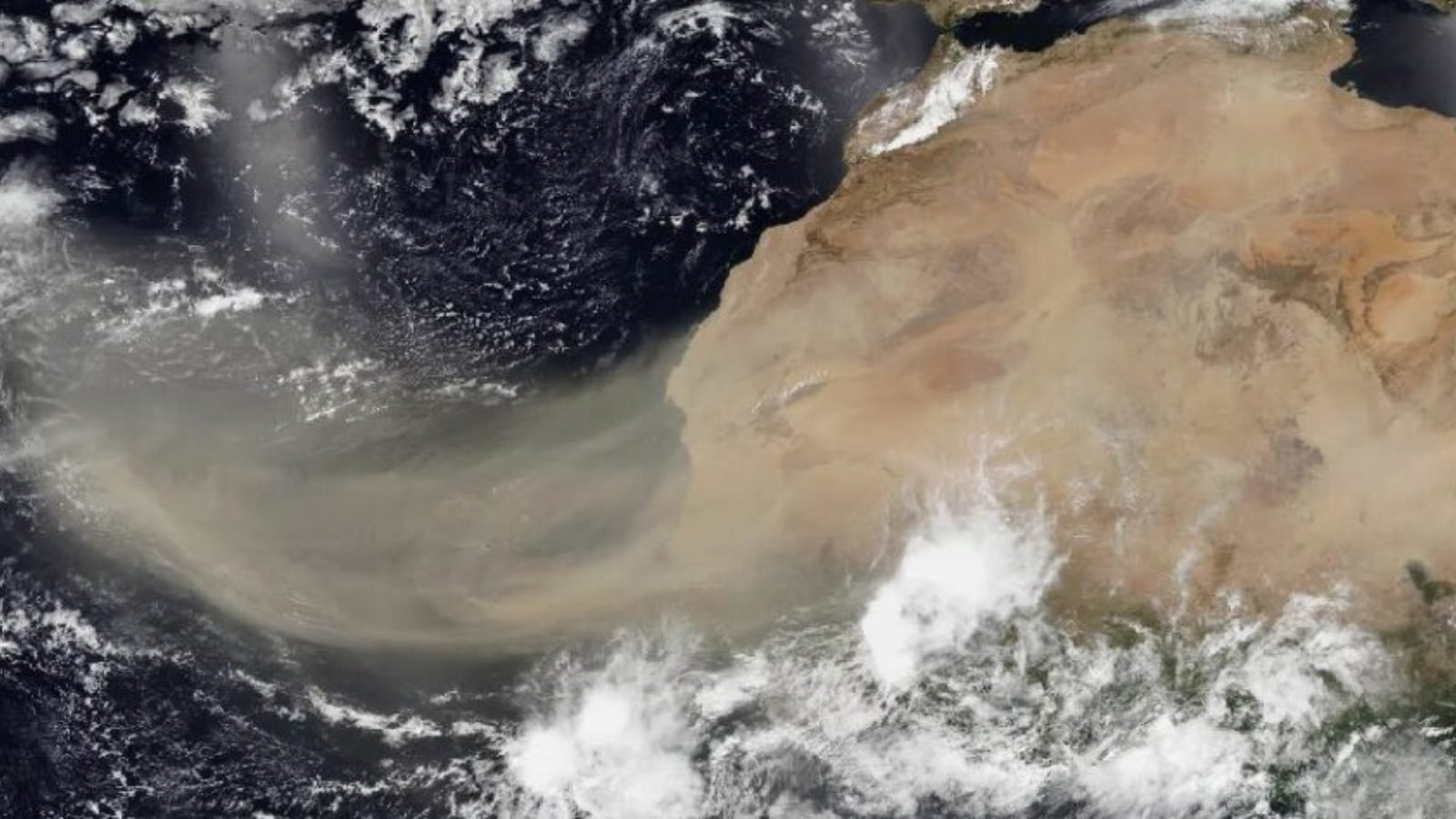 Alerta en Guatemala por llegada de polvo del Sahara