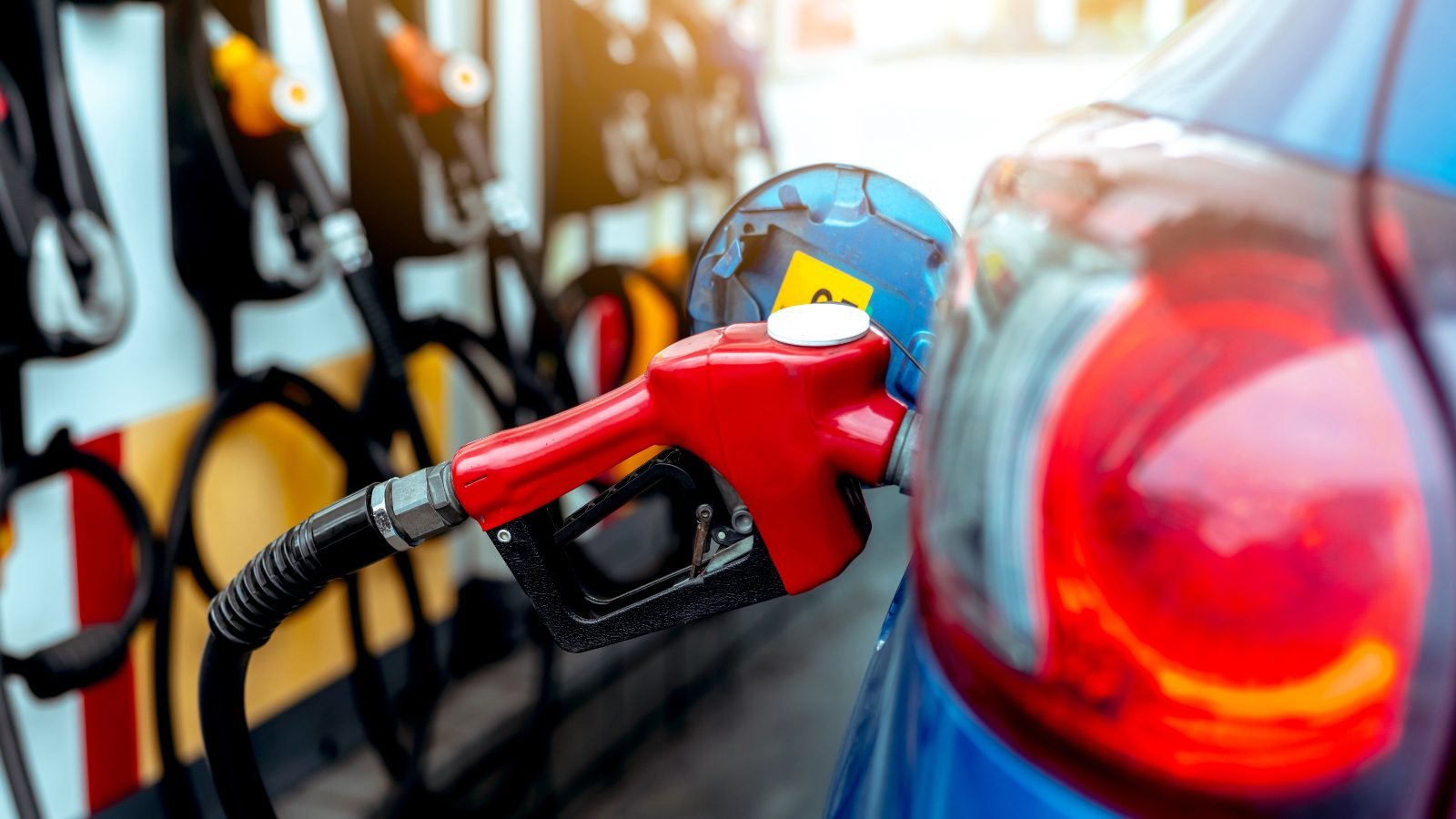 Incremento en precios de combustibles coincide con pago de Bono 14