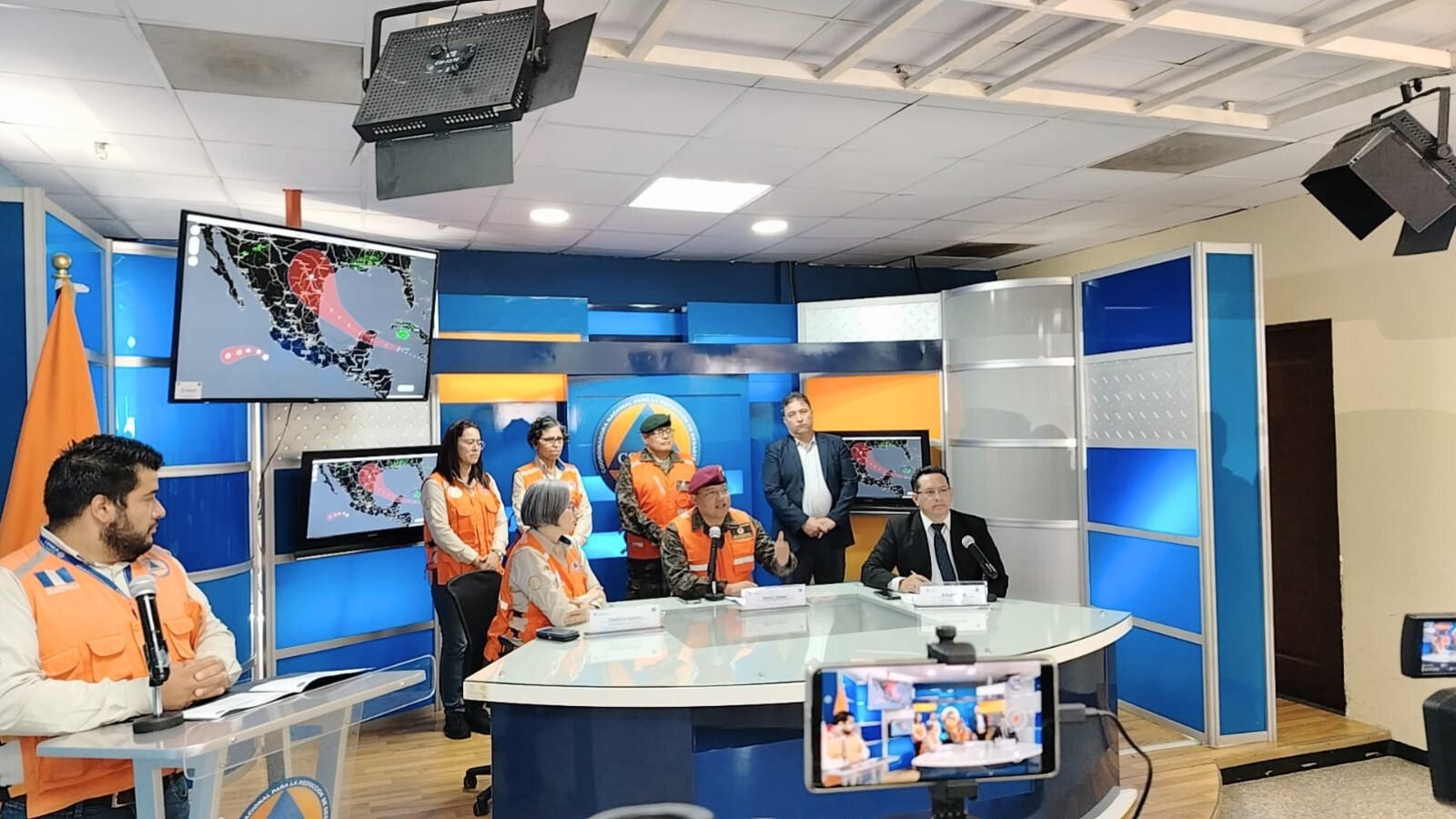 Insivumeh y Conred advierten sobre impacto del huracán Beryl en Guatemala