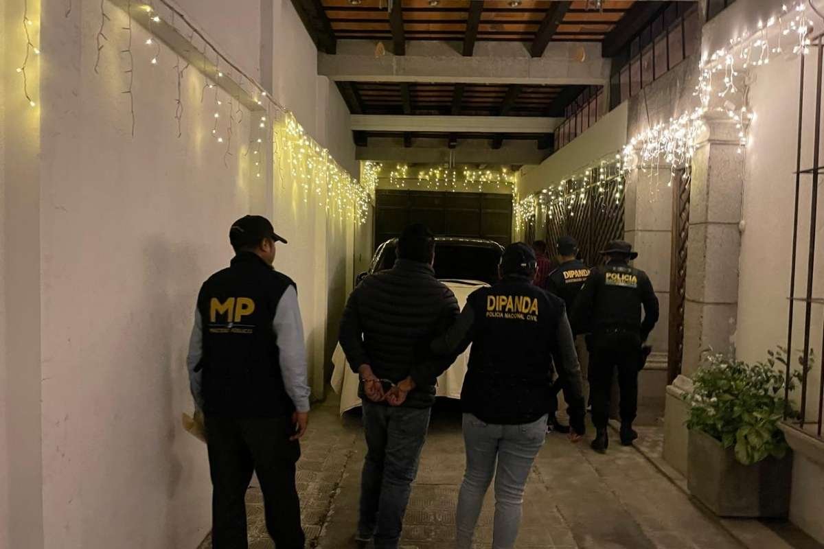 Capturan a comunicadores por amenazas contra alcalde de Antigua Guatemala