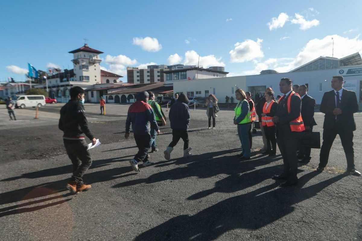 Guatemala recibe vuelos militares con migrantes deportados desde EE. UU.