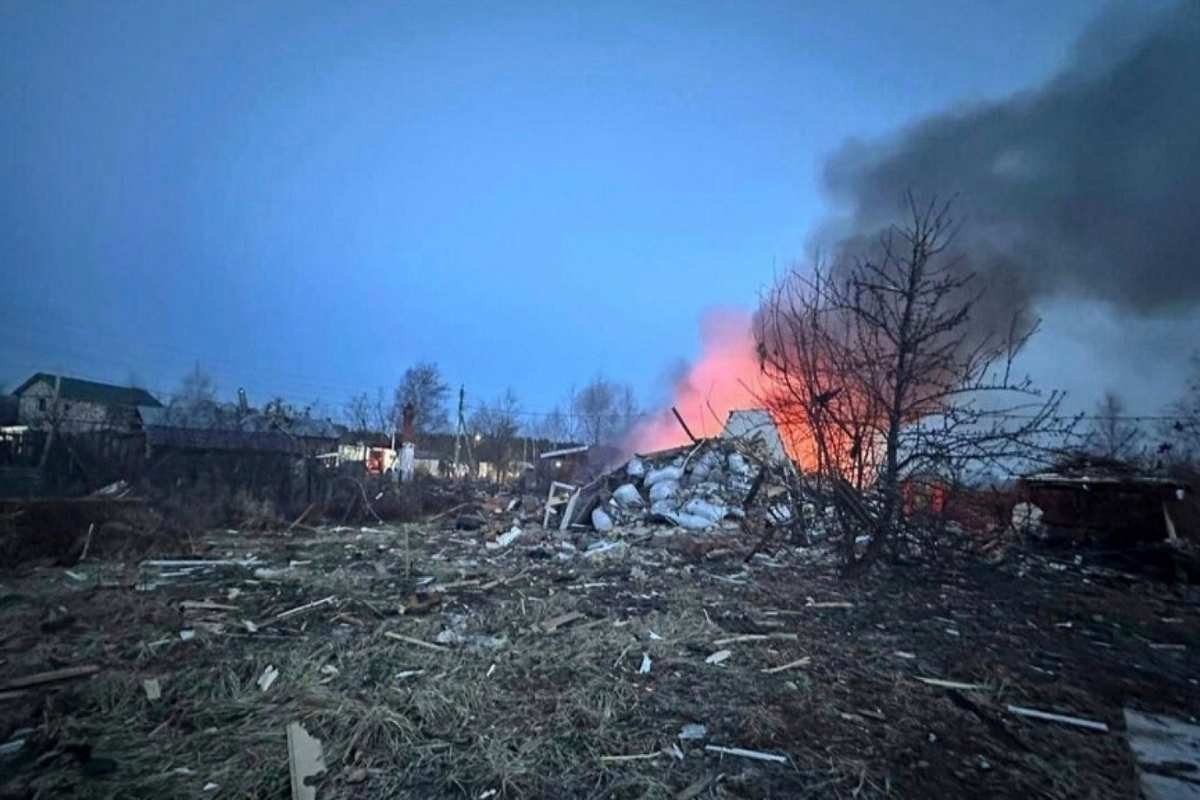 Ucrania ataca Rusia con drones en su mayor ofensiva antes de reunión con EE.UU.